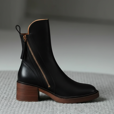 Victoria™ | Sorte Lærstøvler med en Komfortabel Hæl, Elegante og Tidløse