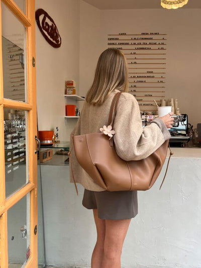 Patricia | Designet handleveske med sidefrynser